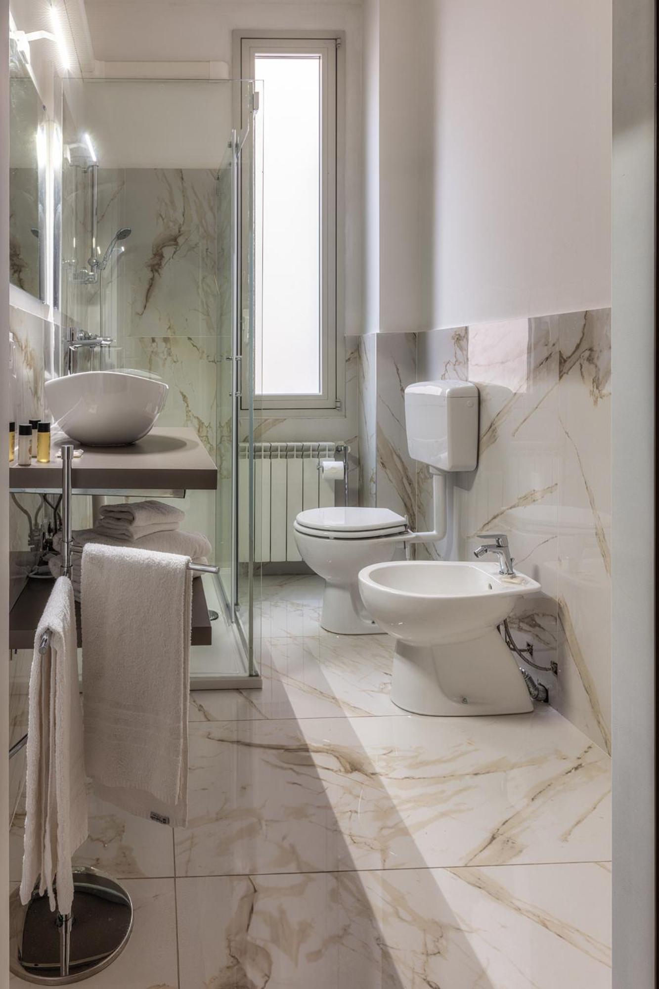 Residence Theresia- Tailor Made Stay Триест Экстерьер фото