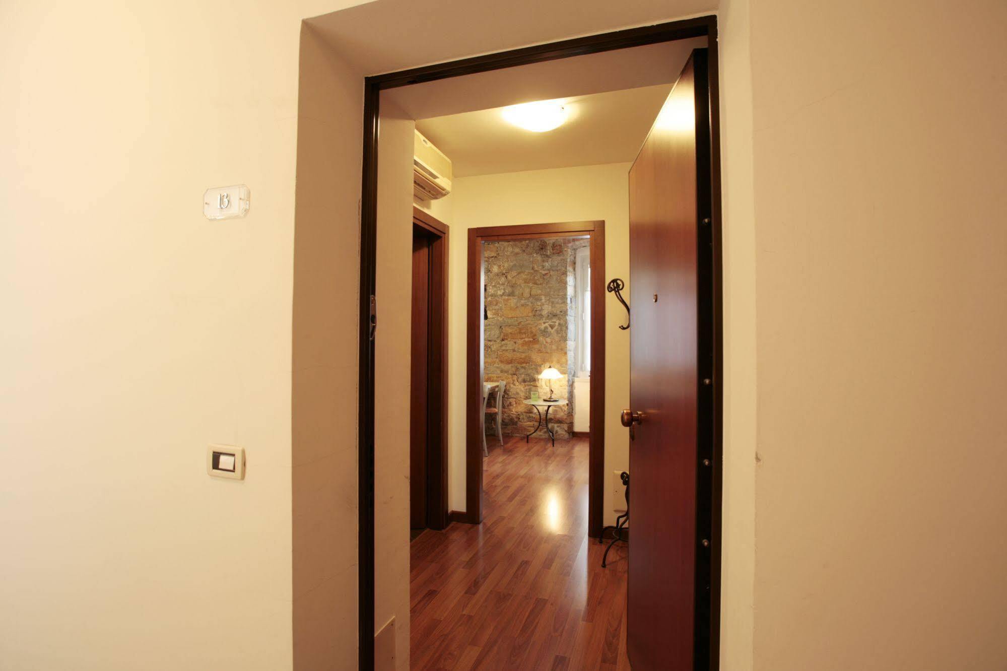 Residence Theresia- Tailor Made Stay Триест Экстерьер фото