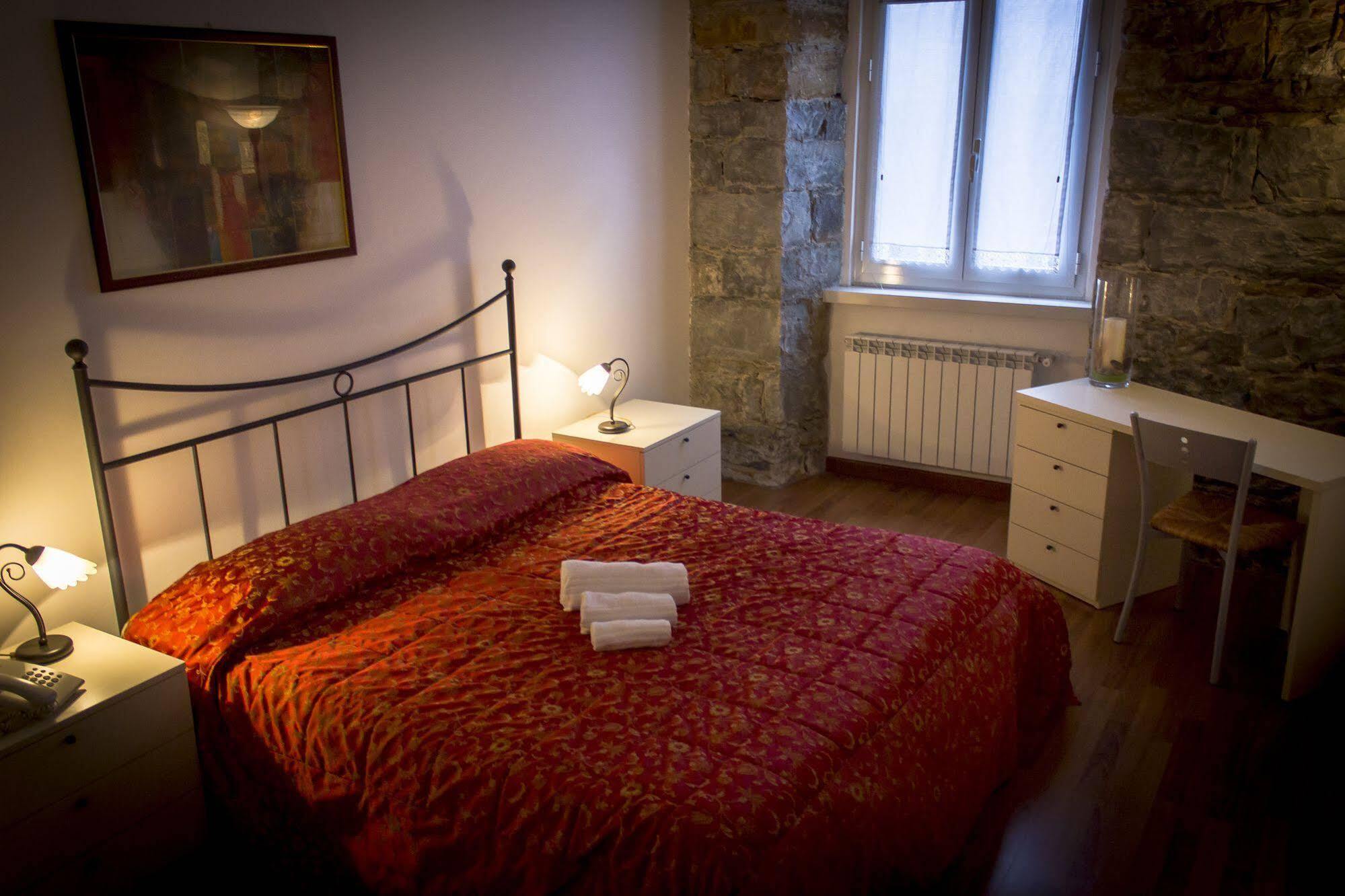 Residence Theresia- Tailor Made Stay Триест Экстерьер фото